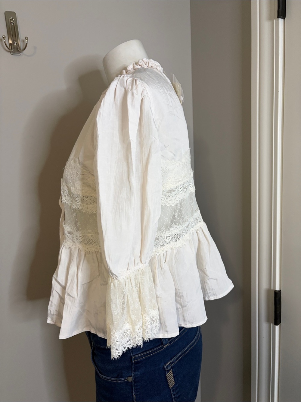 Free People Forever Young Bed Jacket White Alyssum Top Sz XS NEW - Picture 8 of 12